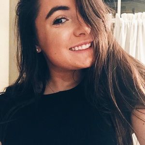 Meet your Posher, Abby